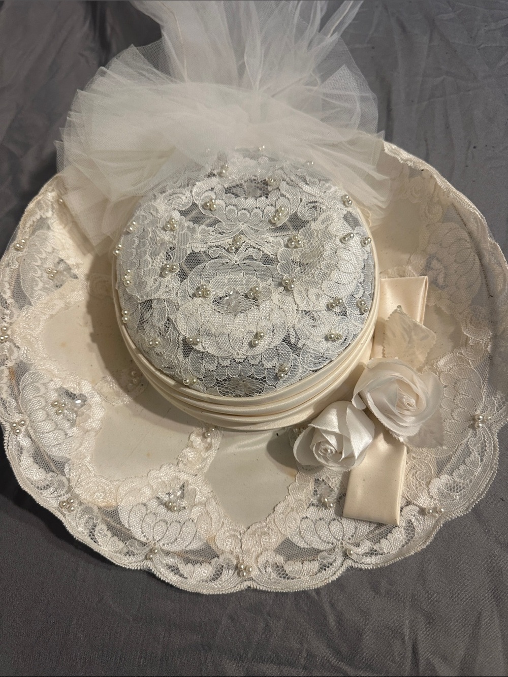 Vintage 1960’s T&G WEDDING HAT WITH VEIL